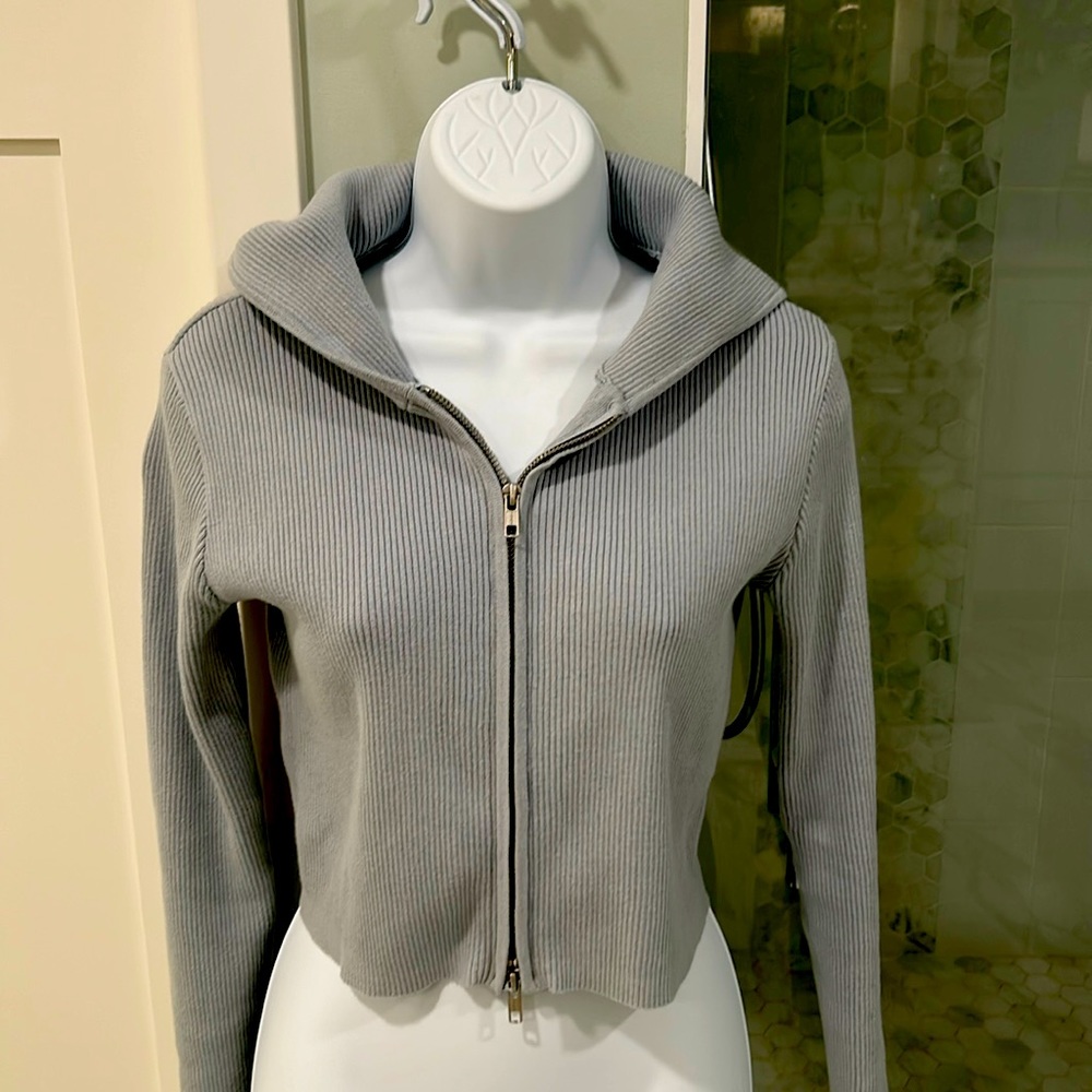 Brandy Melville cropped zip hoodie